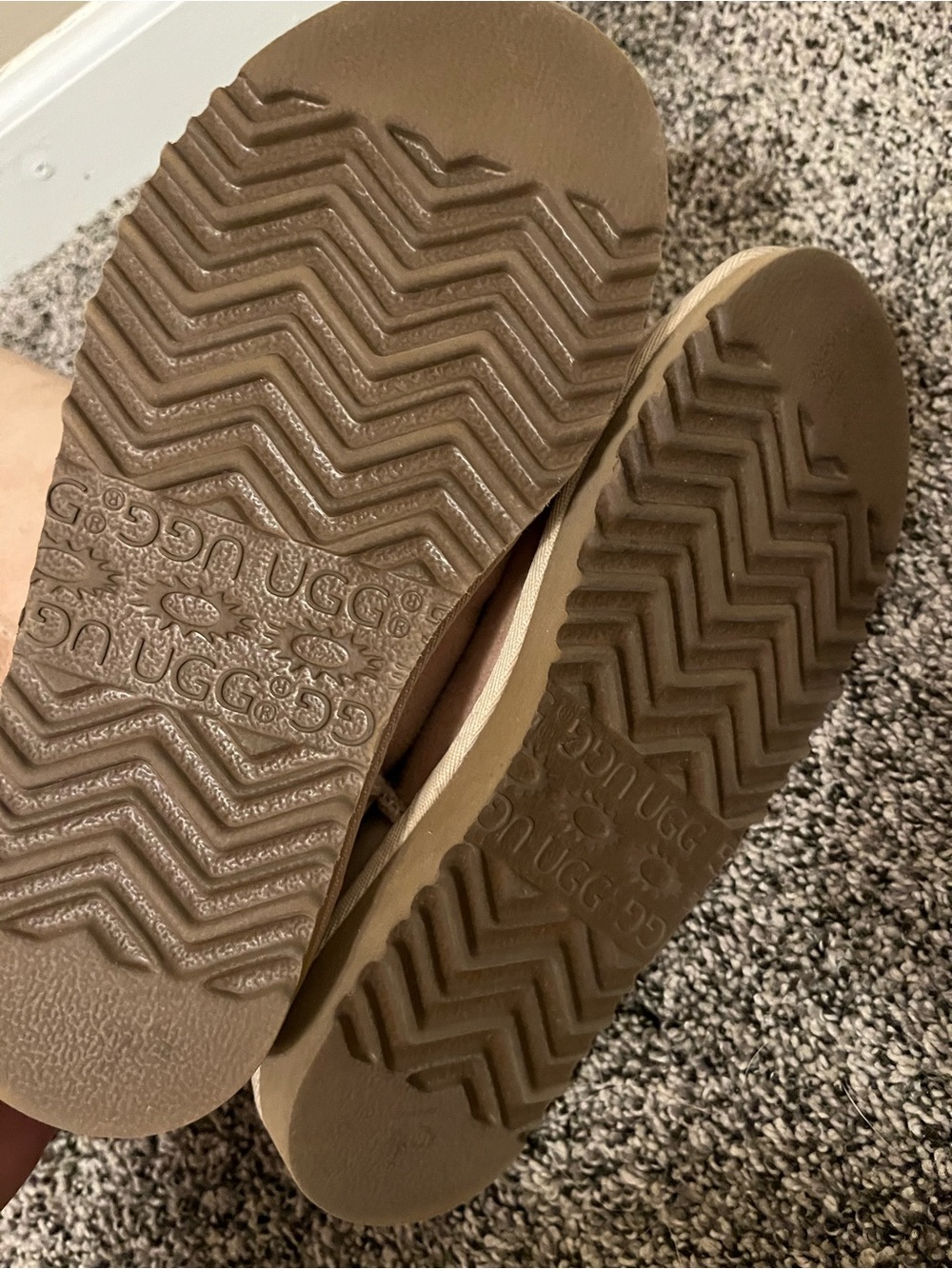 Ugg boots. #8 - Picture 5 of 6